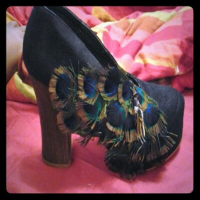 IRREGULAR CHOICE BEST OF ALL SHOES BLACK 6.5 PUMPS PEACOCK FEATHERS HIGH NIB