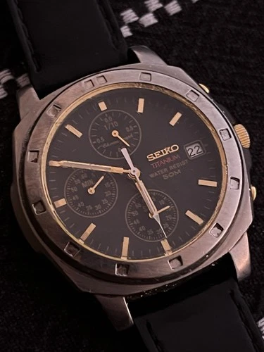 Seiko Titanium Chronograph Mens V657-9920 Vintage Watch Date 40mm