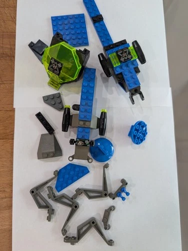 PARTS Lego Insectoids Space Set Number 6977, Arachnoid Star Base,  1998