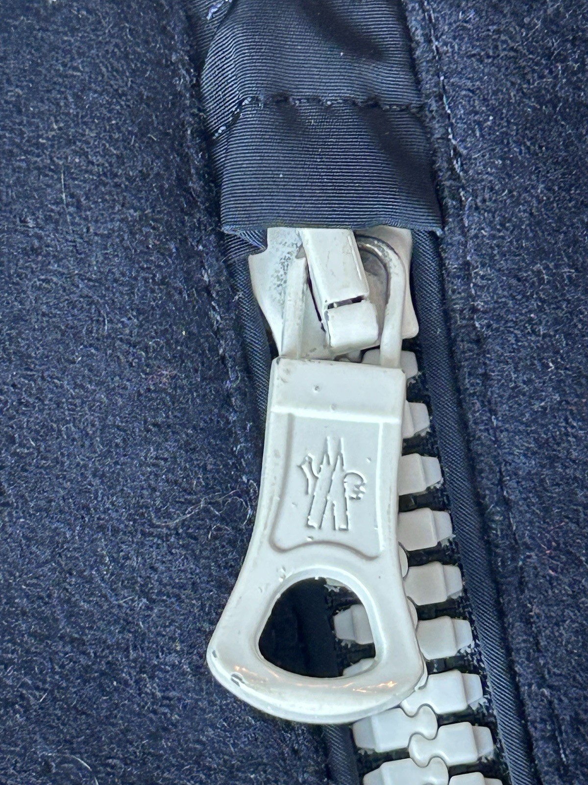 MONCLER Grenoble Jeremie Giubbotto Women's Down Wool Jacket Navy Size 36 thumbnail 24