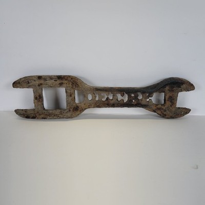 Antique John Deere Cutout Wrench #A196 Natural Cast Iron / Unpainted RARE!!!