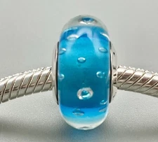 🩶 A GORGEOUS GENUINE ‘PANDORA’ ~ BLUE  FIZZLE MURANO ART GLASS CHARM. 🩶