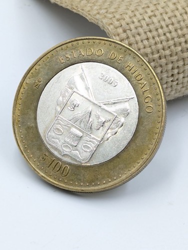 2005 Mexico Hidalgo 100 Pesos Silver Bimetallic BEAUTIFUL CONDITION T36