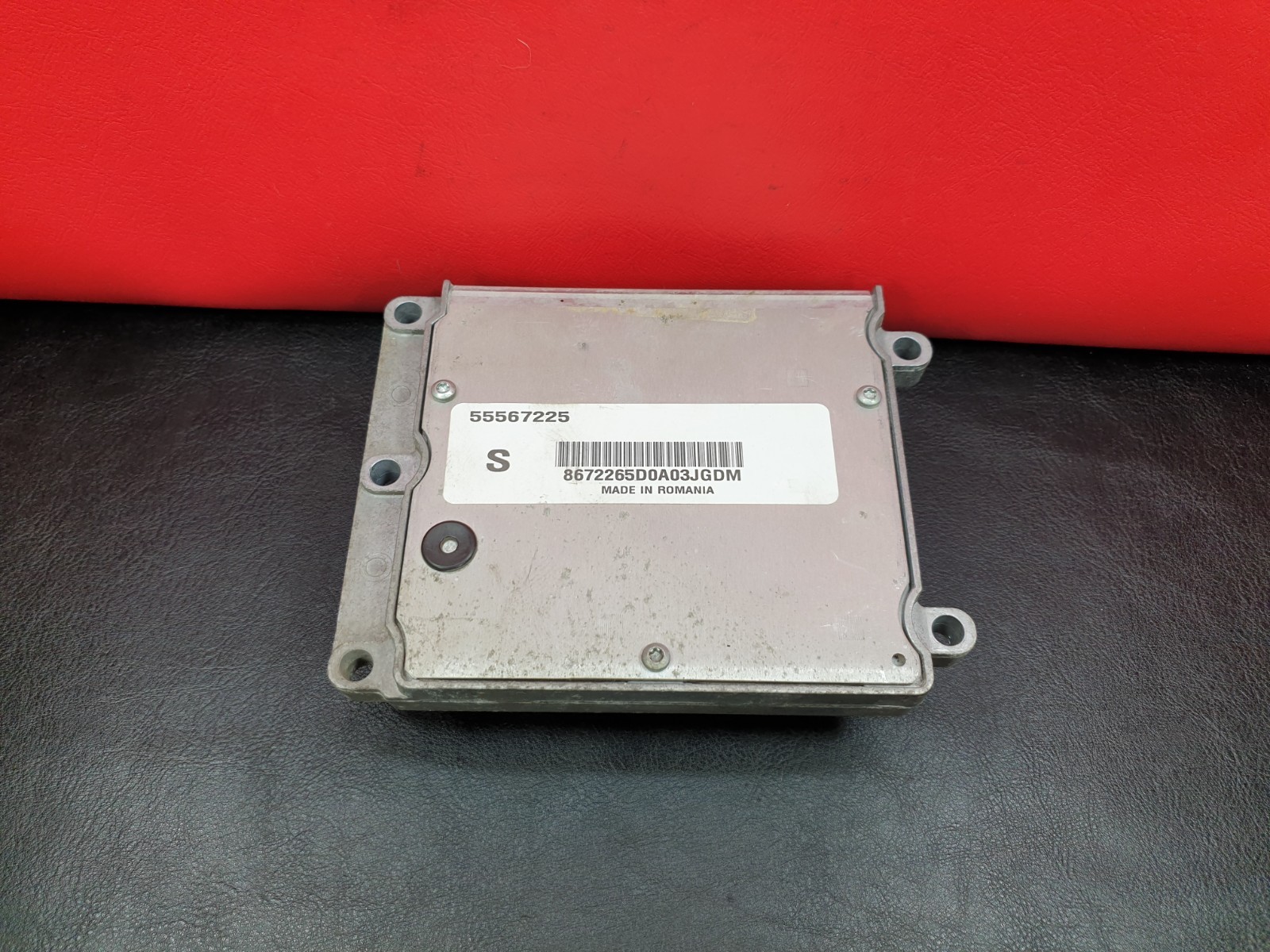Saab 9-3 Saab 93 Petrol Engine Control Unit ECU 55567225 S