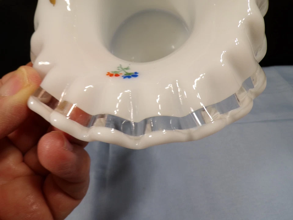 Fenton Charleton Painted Milk Glass CRYSTAL CREST Hat Shaped Vase - Image 3 of 4