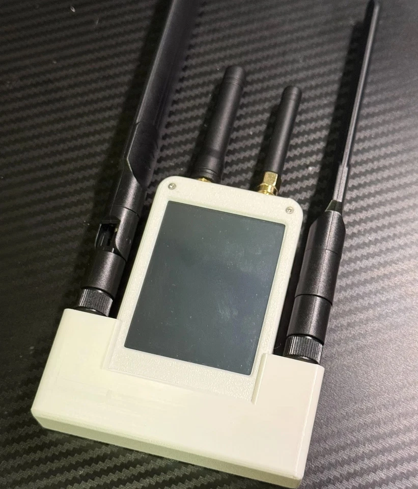 New 4 in 1 Expansion Board For Flipper 2.8" Screen + 433M RF + ESP32S2 + GPS - Image 2 of 4