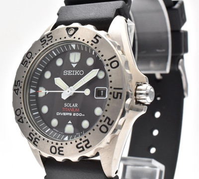 SEIKO Prospex V147-0AG0 Titanium Diver Solar Quartz Men's vintage From Japan