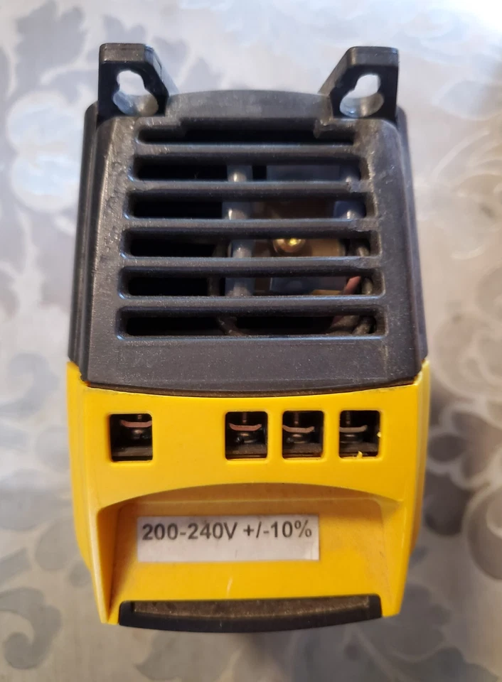 Inversor Baldor VFD modelo VS1ST21-0 1HP 230-240V (unidad obsoleta Balfor) Foto 4 de 4