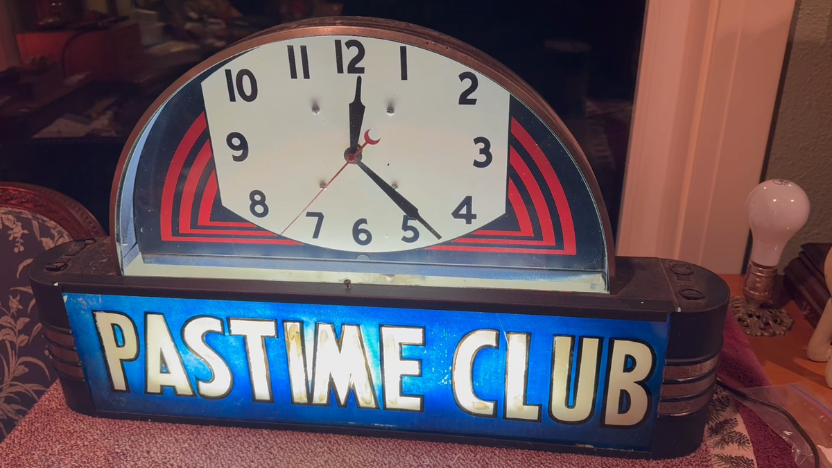 インテリア時計 CHAMPION vintage clock Vintage 1940s PASTIME CLUB Champion Spark Plug Art Deco Clock