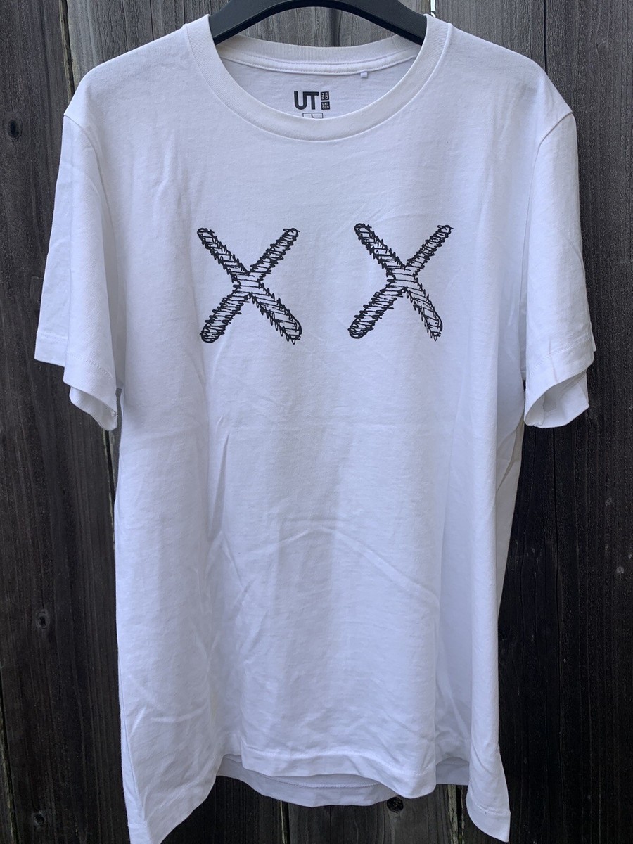 THE XXXXXX Tシャツ Uniqlo x Kaws XX Logo T Shirt Men Large UT White OG Green