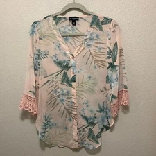 I.N. Studio Women’s Petite Button Down Top Size MP Pink Floral
