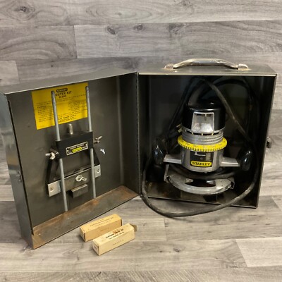 STANLEY #H-296 ROUTER KIT #H260 1-1/4HP 1/4'' MOTOR W/ #GAH-279 BASE & LIGHT