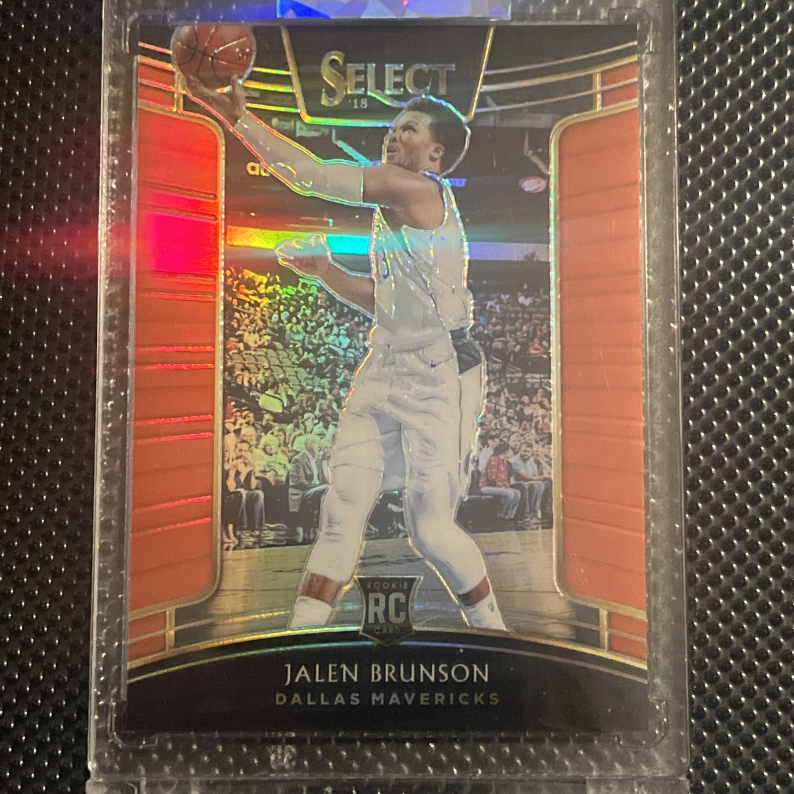 2018-19 Panini Select - Concourse Jalen Brunson #8 Red Prizm /199 (RC)