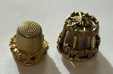 Vintage Ornate & Jeweled Thimble Lot Gold Tone Collectible Sewing Thimbles Set 