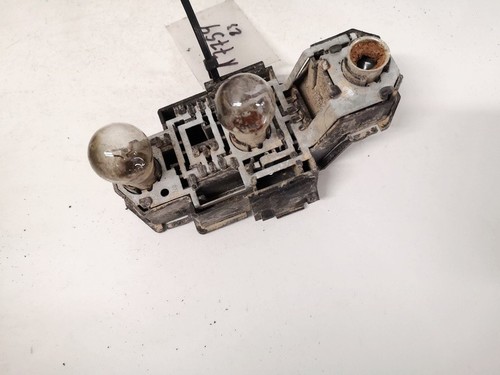 3a9945257 Lampenträger Rücklicht Rückleuchte innen Heckklappe  DE1531405-64