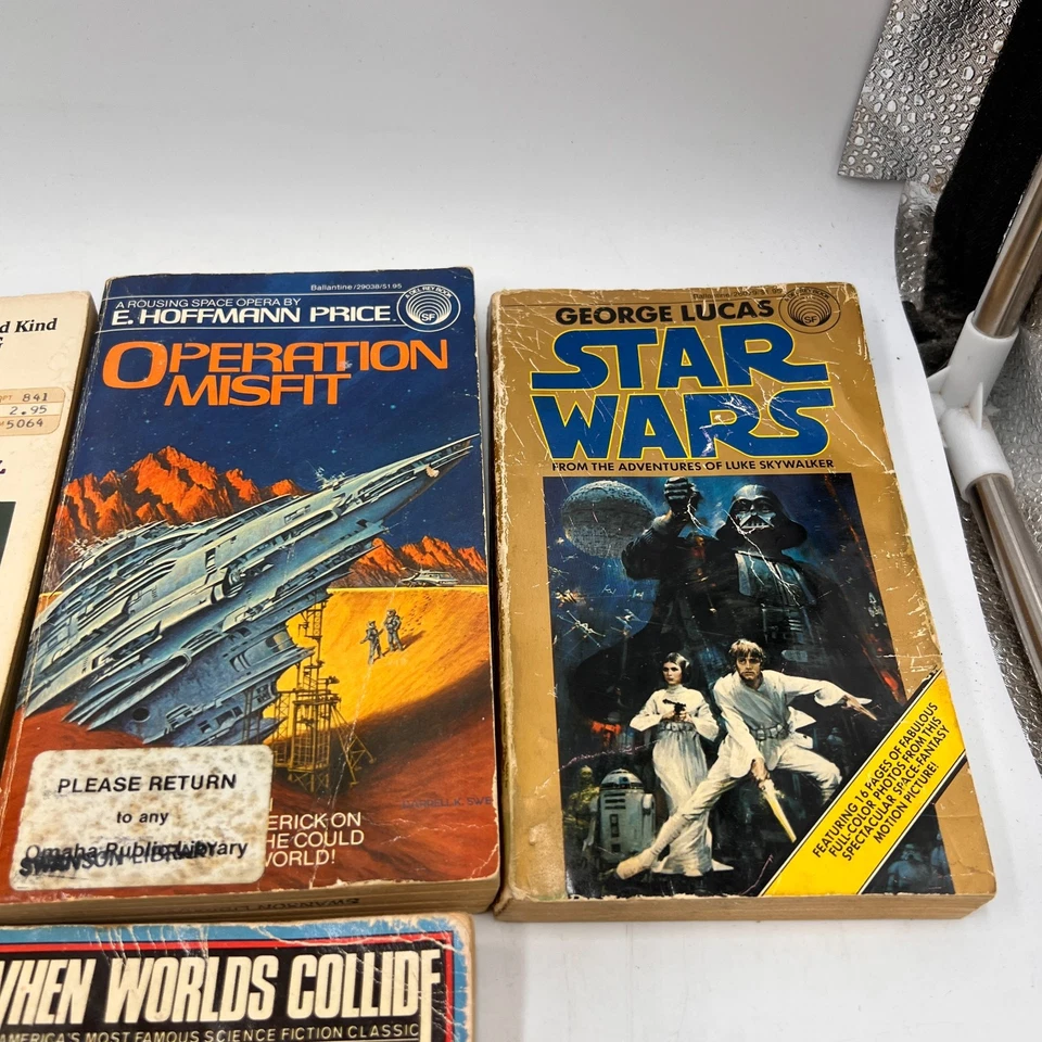 Lot Of 14 Sci-Fi Erich Von Daniken HG Wells Jules Verne Etc Paperback Books - Image 4 of 4