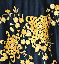 Original Japanischer Kimono Vintage Damen 100% Seide mit Goldstickerei Blumen