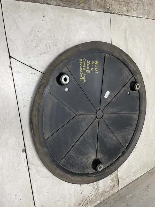 2008 AUDI A6 FUEL VAPOR CANISTER COVER OEM+ - Image 3 of 4