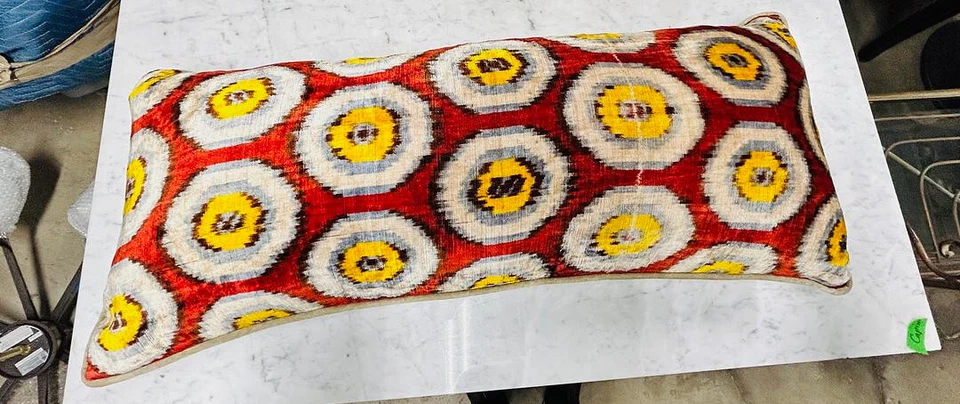 Almohadas con patrón de círculo Foto 2 de 2