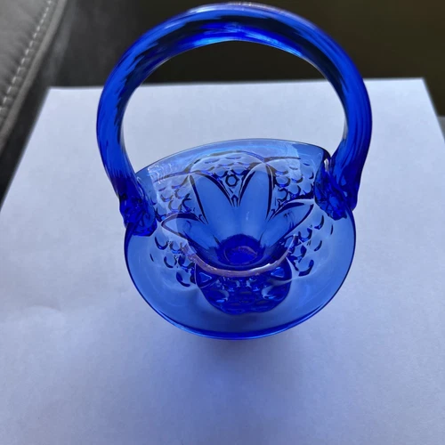 Fenton cobalt blue VTG thumb print basket with handle and ruffled edges