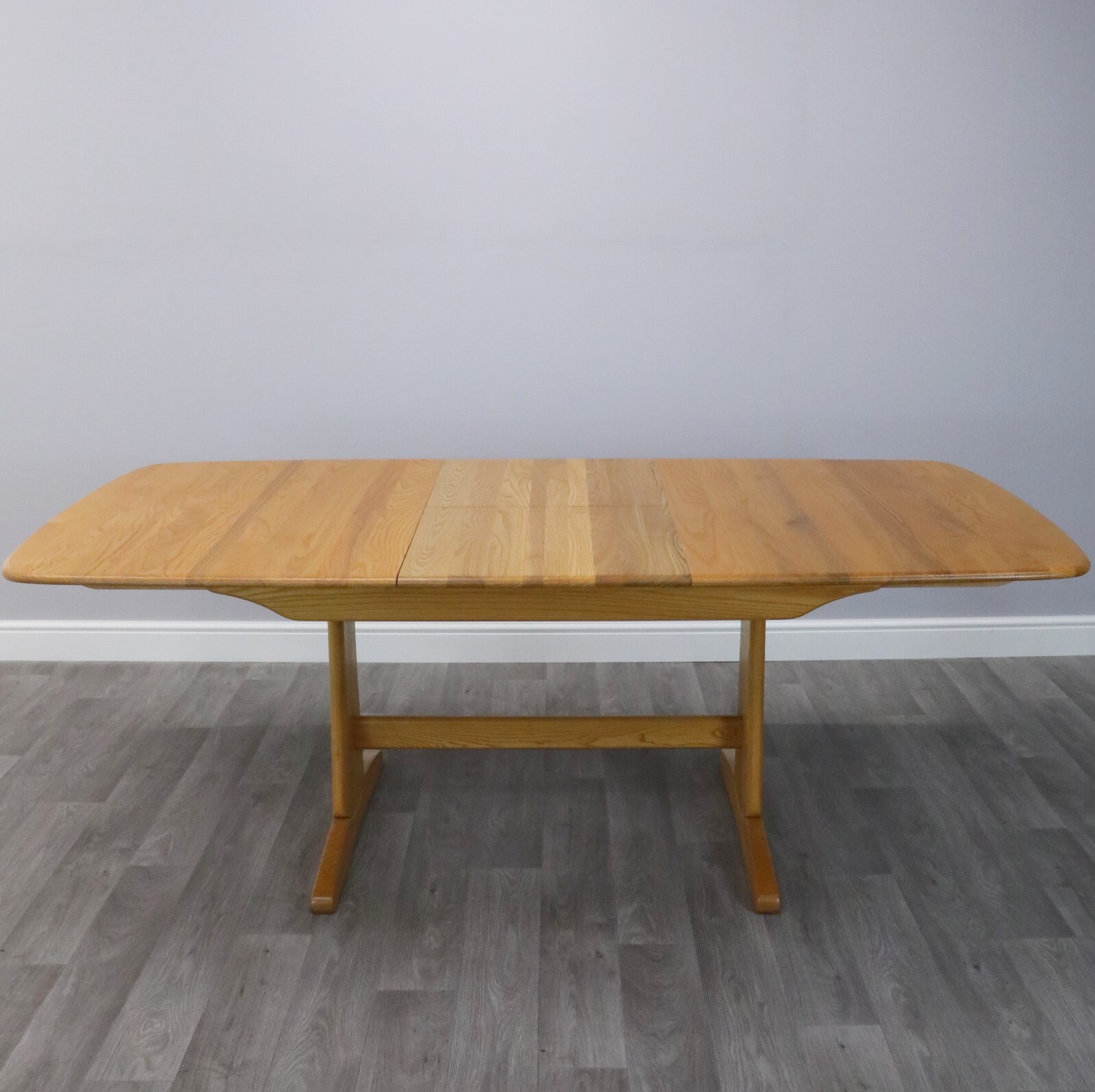 Ercol Windsor Medium Extending Dining Table Ercols Light Finish FREE UK