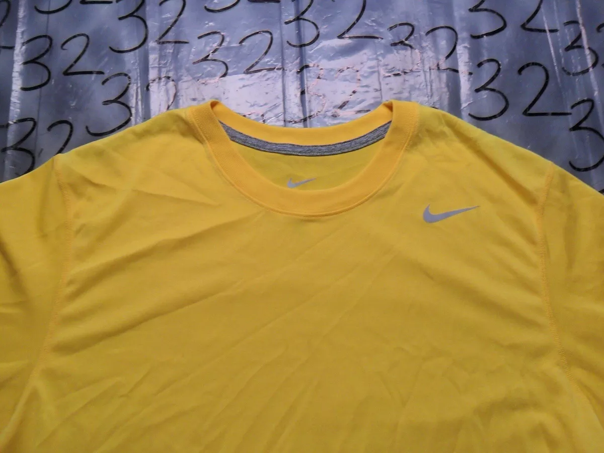 Grey and yellow nike shirt clearance
