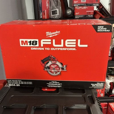 Milwaukee M18 FUEL 7-1/4in Brushless Cordless Left Blade Circular Saw 2834-20