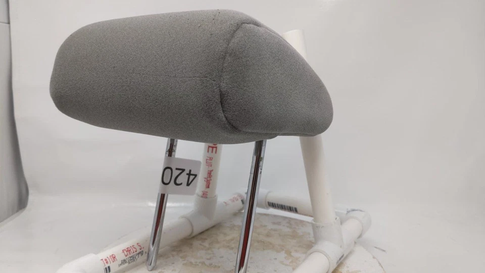 Reposacabezas asiento trasero gris Suzuki Reno 2004-2008 G81GM Foto 3 de 4