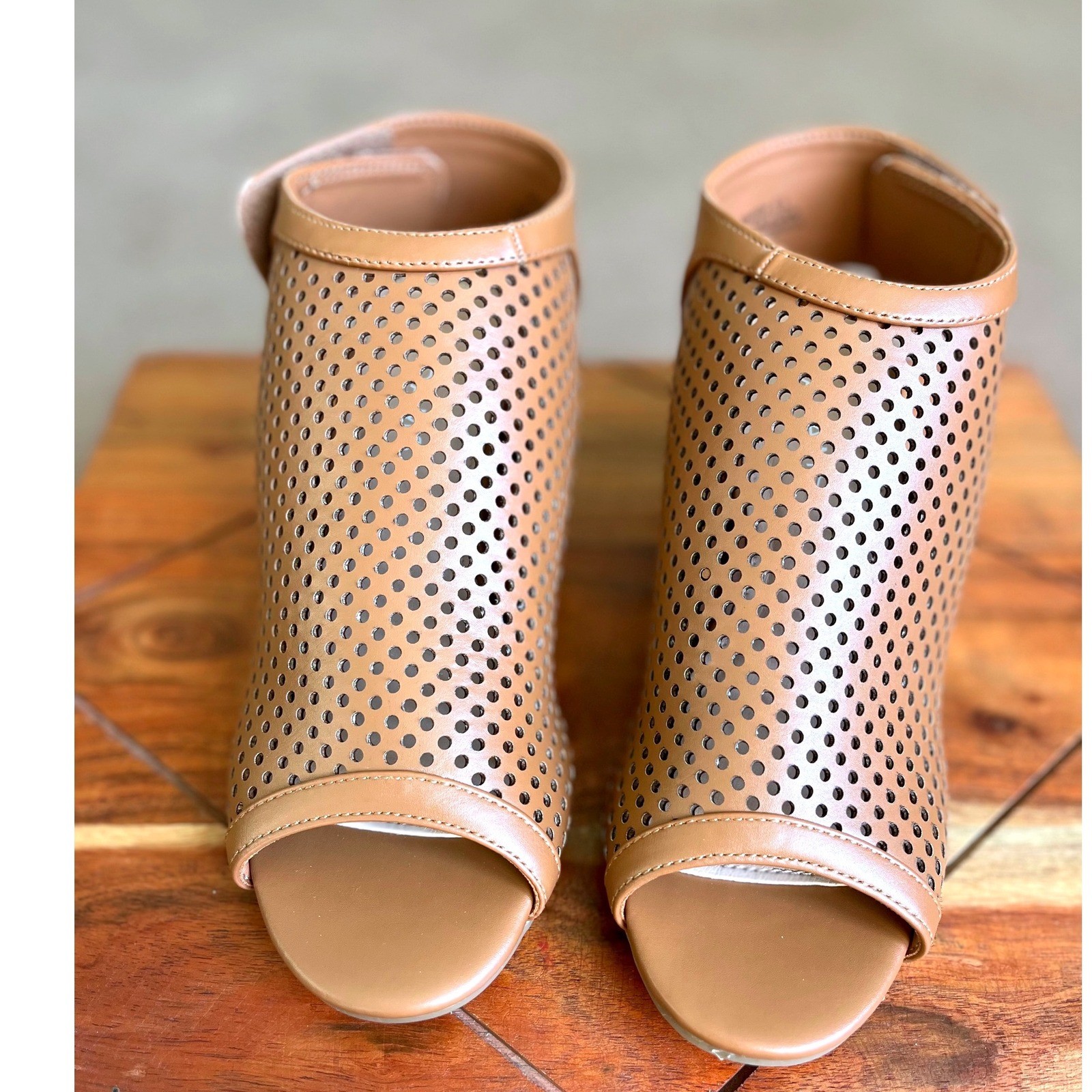 J. Adams Maddie Tan Perforated Peep Toe Block Heel Booties Womens 6.5