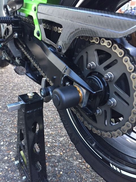 KAWASAKI ZX636R 2003-2006 CRASH MUSHROOMS FRONT & REAR AXLE