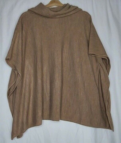 Poncho Karen Scott Talla L/XL con Capucha Desmontable Cuello Tostado - Imagen 2 de 12