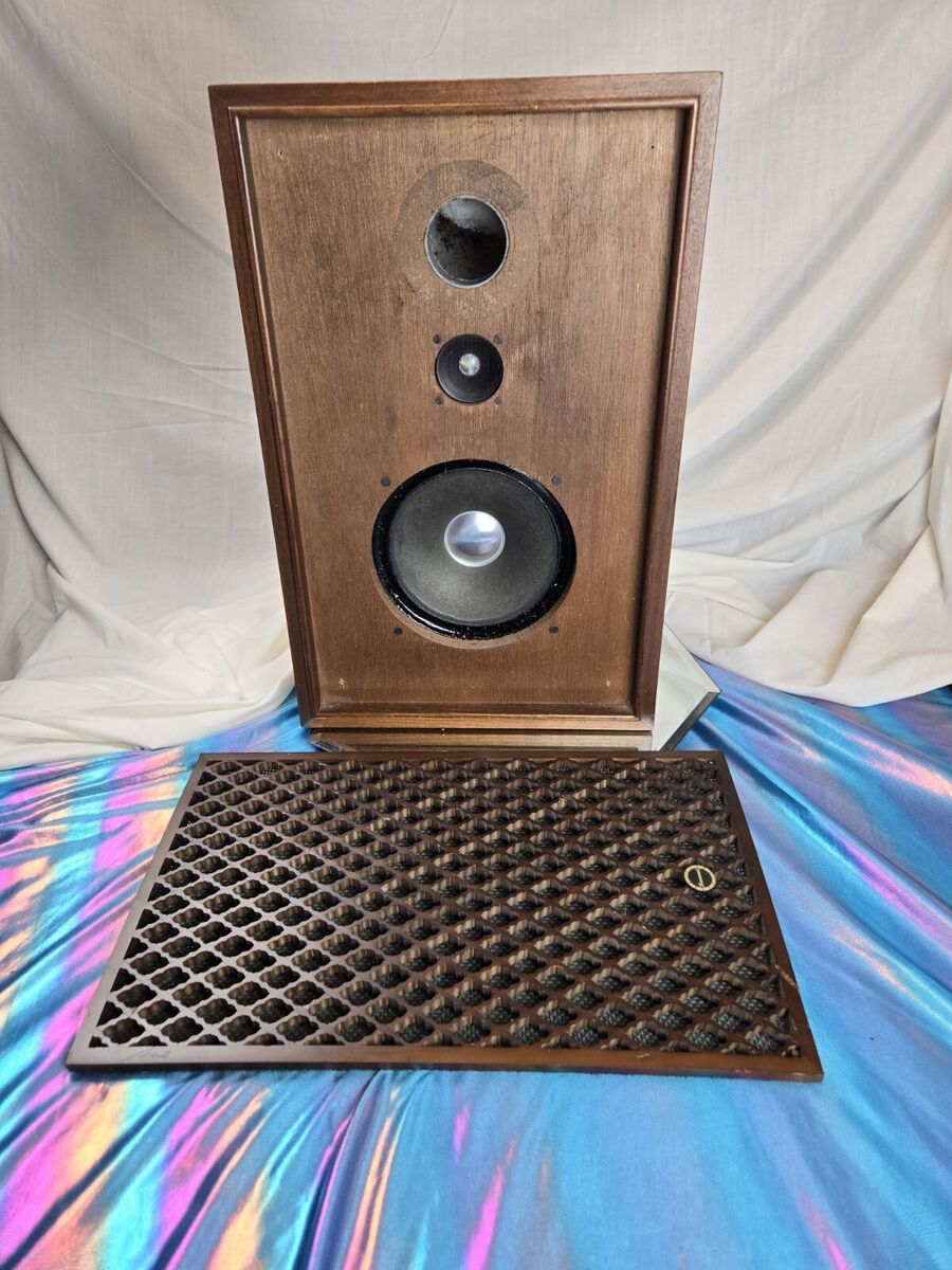 Sansui SP-50 Vintage Speakers Very Nice Matching Pair With Sansui SP-50 Vintage Speakers Very Nice Matching Pair With