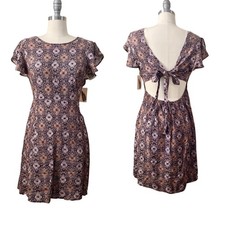 Forever 21 Women's Mini Dress Size M Black Pink Floral Open Back NWT