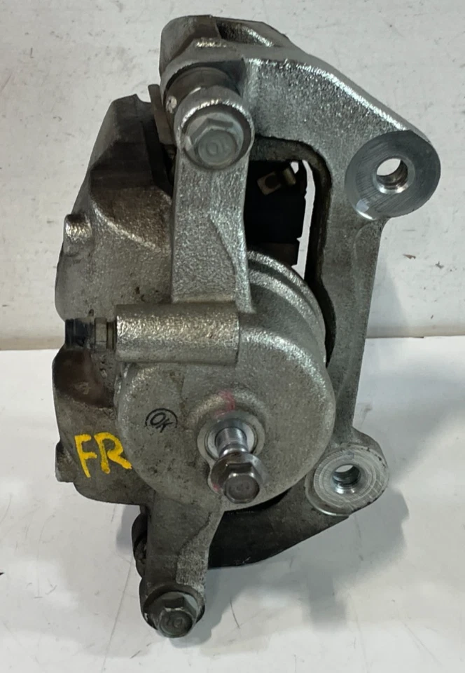 20-23 HYUNDAI SONATA FWD FRONT RIGHT DISC BRAKE CALIPER W/ BRAKE PADS # 102079 - Image 4 of 4