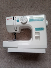 Janome DX Petite sewing machine vgc does zigzag stitch. Malvern area