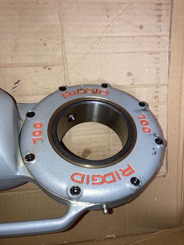 Ridgid 700 T2 Pipe Threader w Cutter, Steel Case And Five 3/4”-2” Dies Used Once - Picture 12 of 24