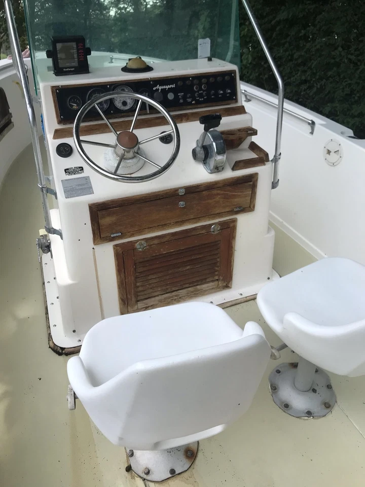 1990 Aquasport Center Console Professional 20' Boat w/ Registration - Image 2 of 4