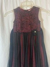 Holiday dress Girls size 5 sleeveless knee length