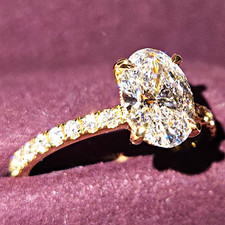 Plum Diamonds 18k Yellow Gold Lab Grown Oval Diamond Ring 1.70ct E VVS2
