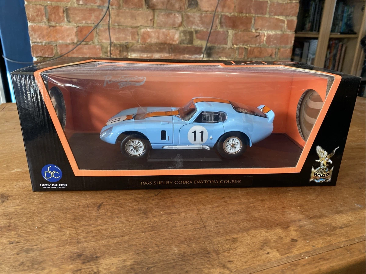 Miniature 1/18 Road Signature - 1965 Shelby Daytona Coupe Gulf