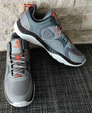 AND1 Men's Buckets Basketball Shoes Mid  Sneaker Grey Size 11 1/2  New with Tags