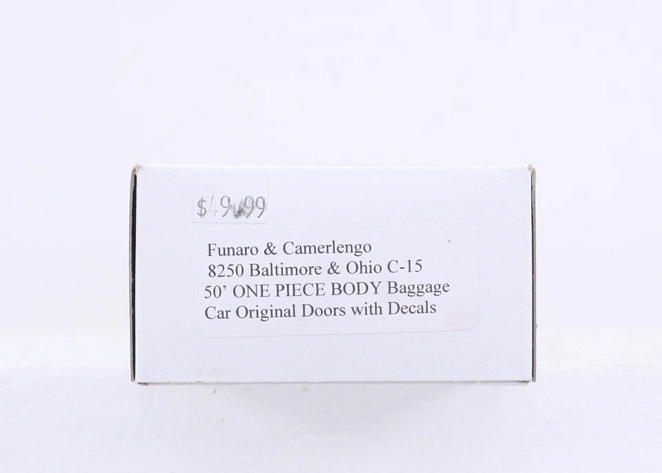 Funaro & Camerlengo 8250 Baltimore & Ohio 50’ C-15 Baggage Car One Piece Body - Image 2 of 3