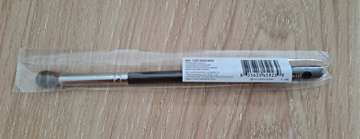 Morphe Makeup gewölbte flauschige Falte Lidschattenbürste M332