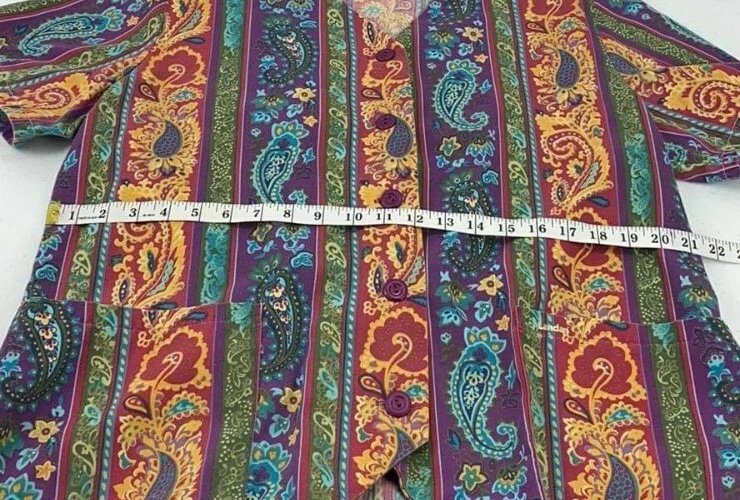 Blusa Médica Colorida Landau Botón Frontal con Bolsillos Foto 4 de 4