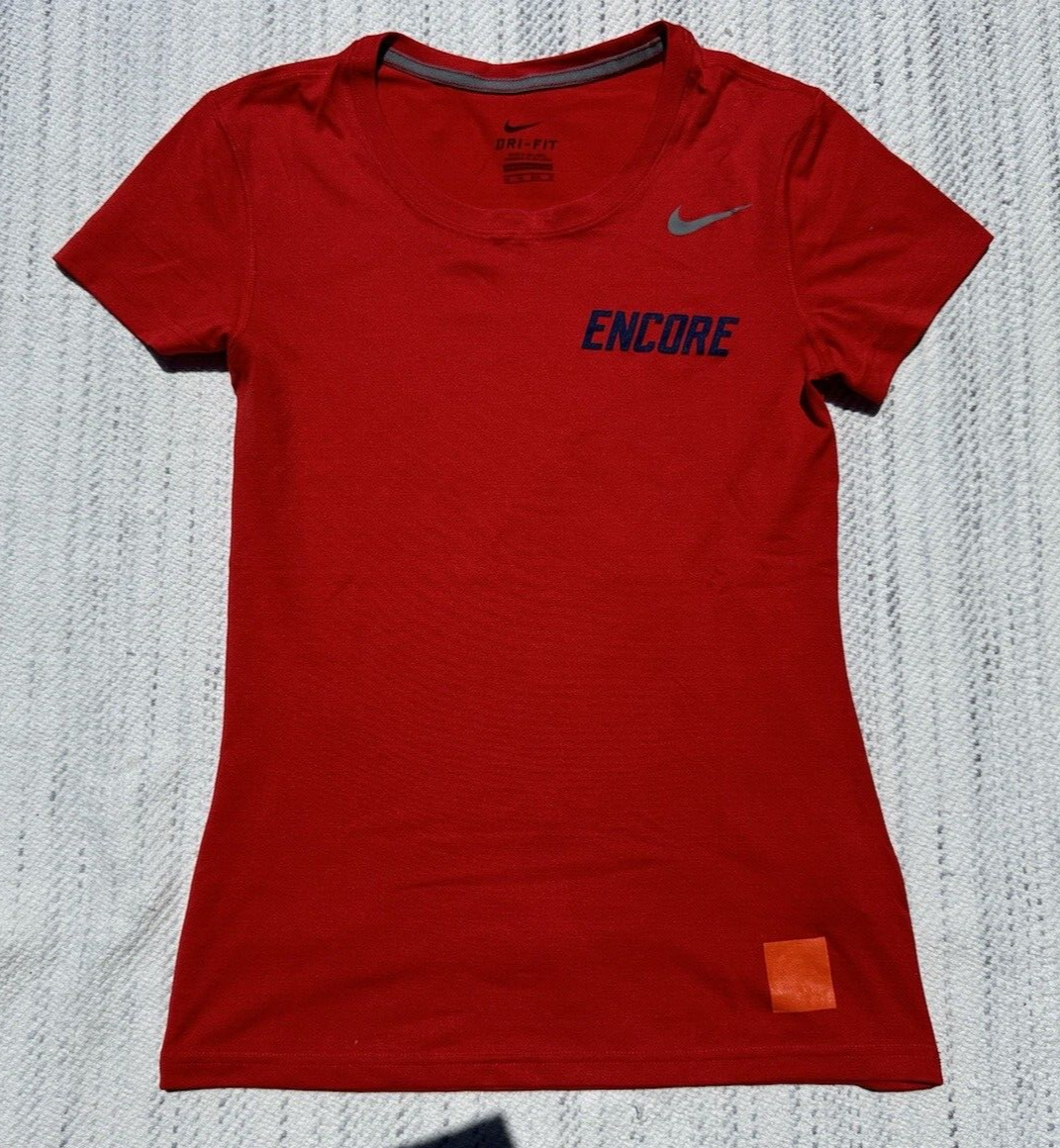 Nike Dry Just Do It T-shirt Women's Extra Small Red Short Sleeve V