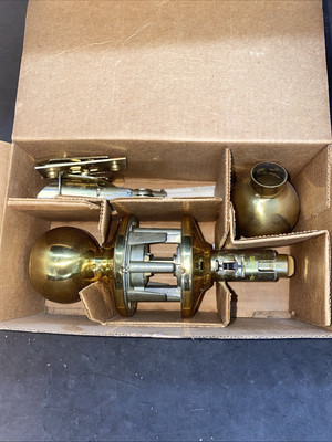 Master Lock 131 32 30 Storeroom Door Knob With Key Set, Bright Brass