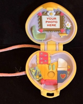 Bluebird Polly Pocket Heart Locket Art Studio Pretty Picture  Photo Locket