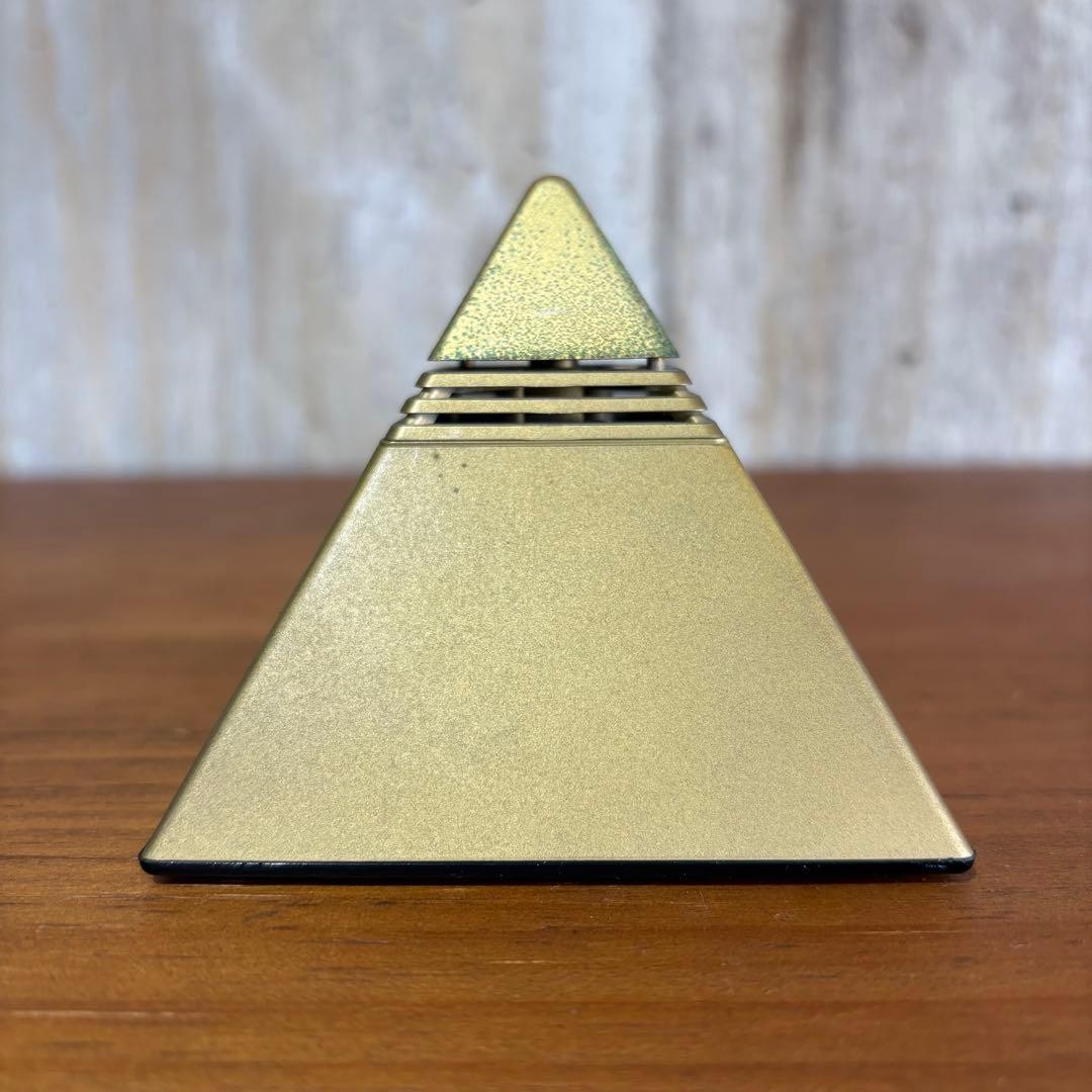 【名品】SEIKO PYRAMID TALK 置時計 SEIKO PYRAMID TALK Retro Pyramid-Shaped Alarm Clock with Voice