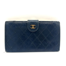 Auténtica cartera larga de piel de cordero azul oscuro bicolor Chanel herrajes dorados