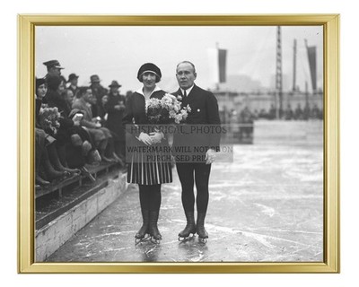 ELSE HOPPE FIGURE SKATING PERFORMANCE KATOWICE POLAND 193 8X10 GOLD FRAMED PHOTO
